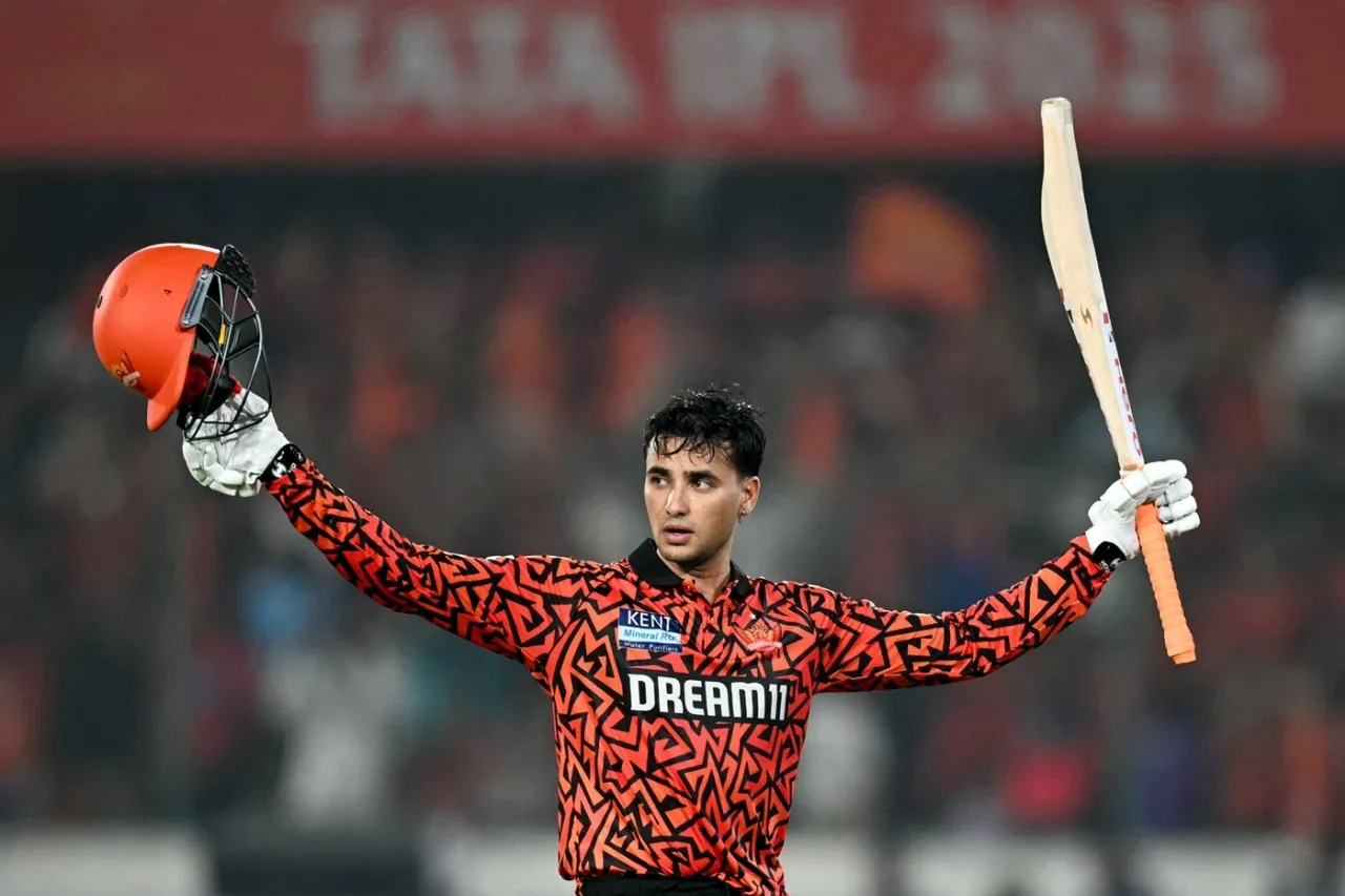 Happy Birthday, Precious! Abhishek Sharma Celebrates with Custom Team India Cake